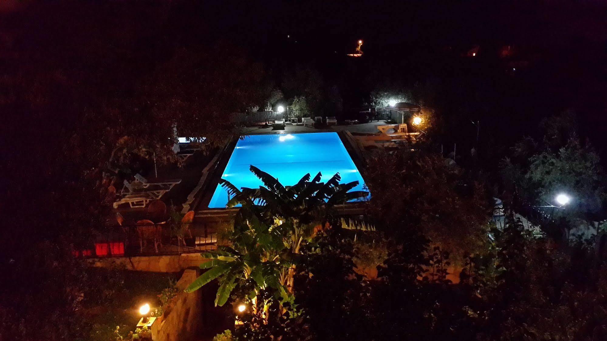 Kibele Hotel 올루데니스 외부 사진